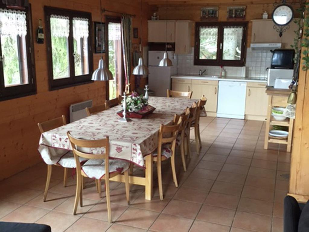 Magnificent Chalet On The Mountain Slopes Les Gets Esterno foto