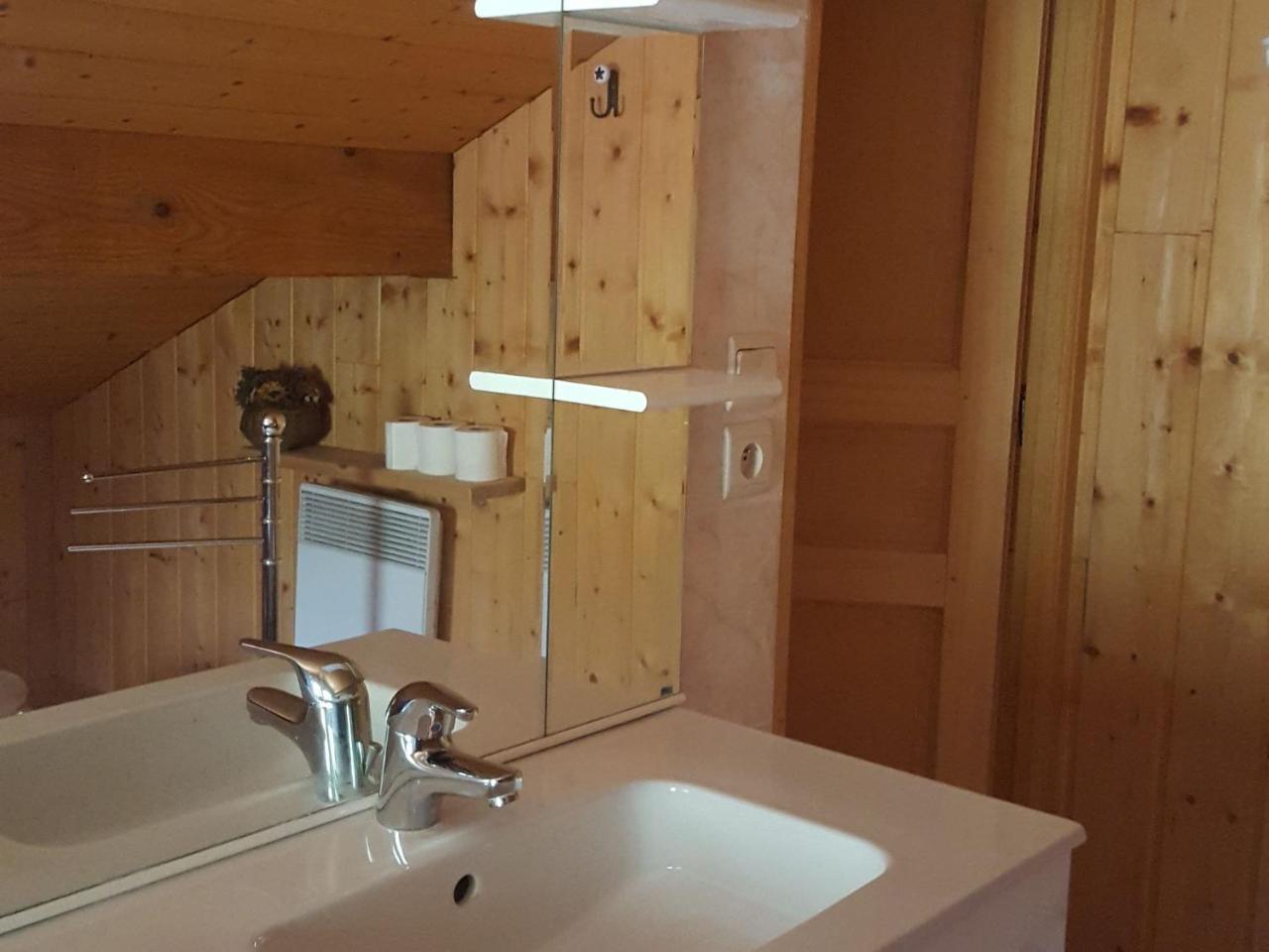Magnificent Chalet On The Mountain Slopes Les Gets Camera foto